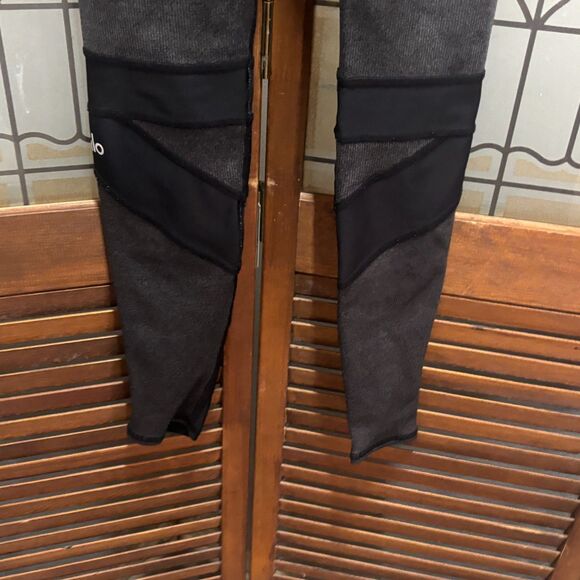 Alo Yoga High Waisted Level Up Leggings Size XXS - Picture 6 of 11